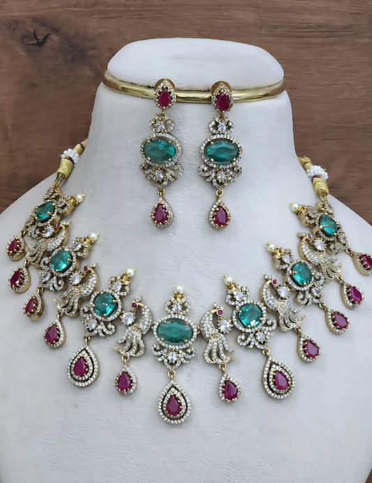 Premium Victorian Necklace Set