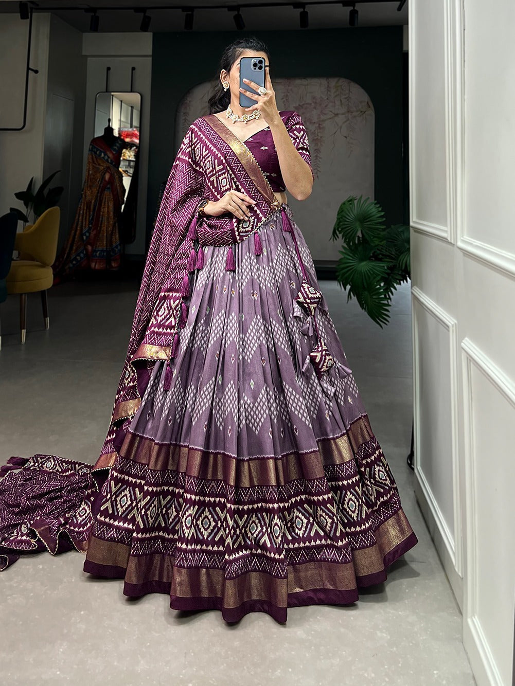 Ikkat Patola Border Lehenga