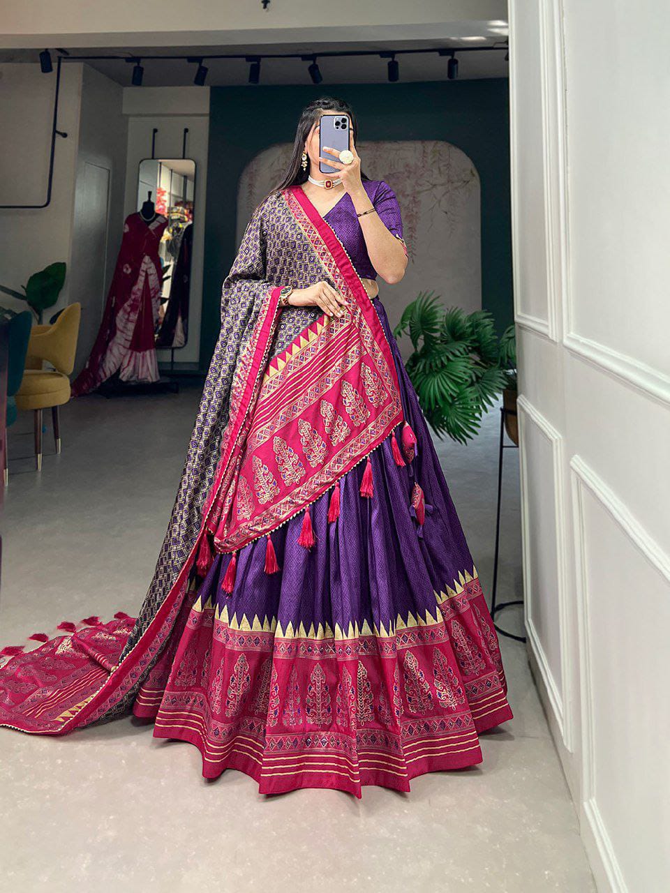 Patola Border Lehenga