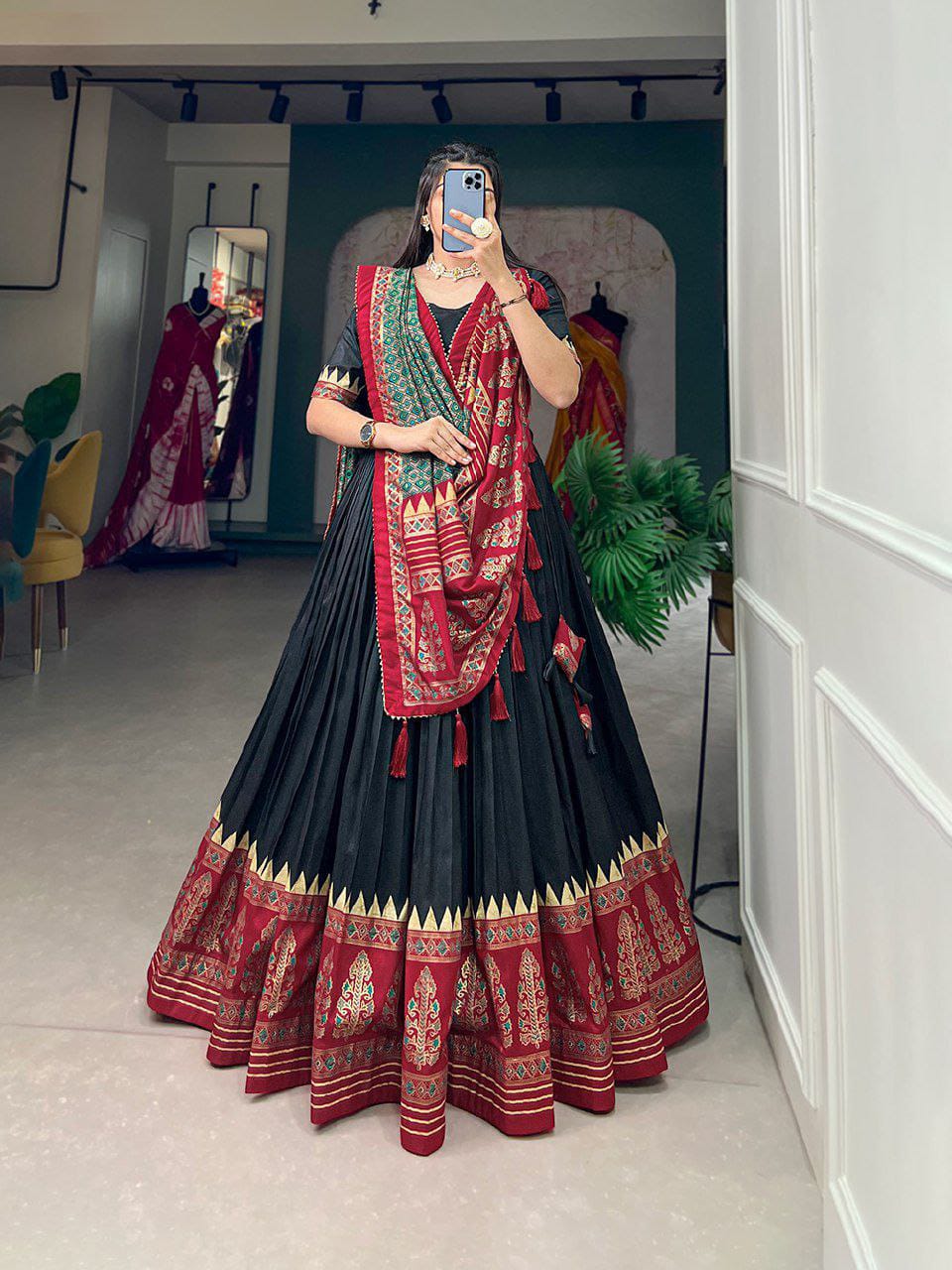 Patola Border Lehenga