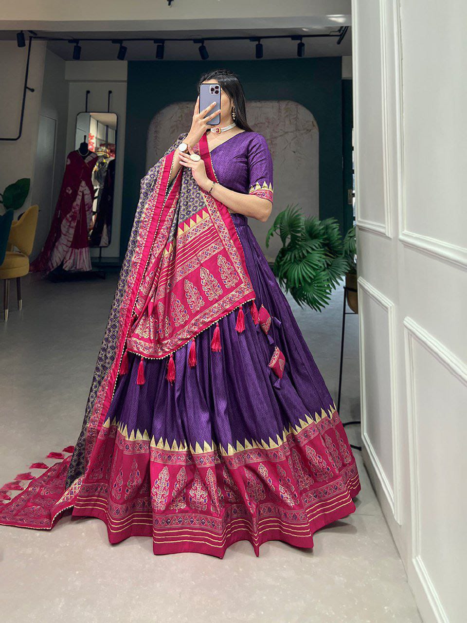 Patola Border Lehenga