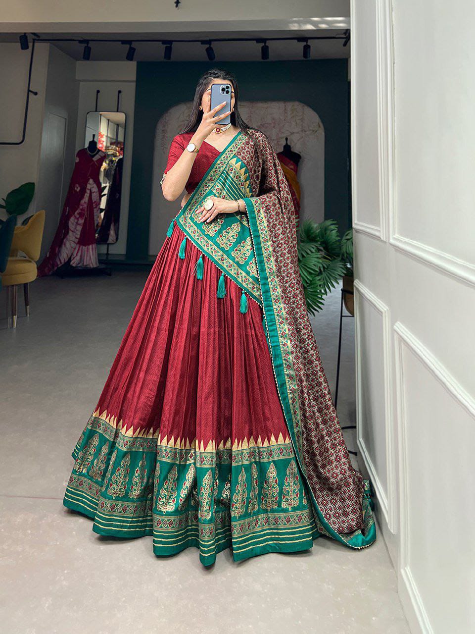 Patola Border Lehenga