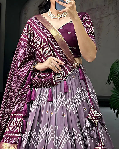 Ikkat Patola Border Lehenga