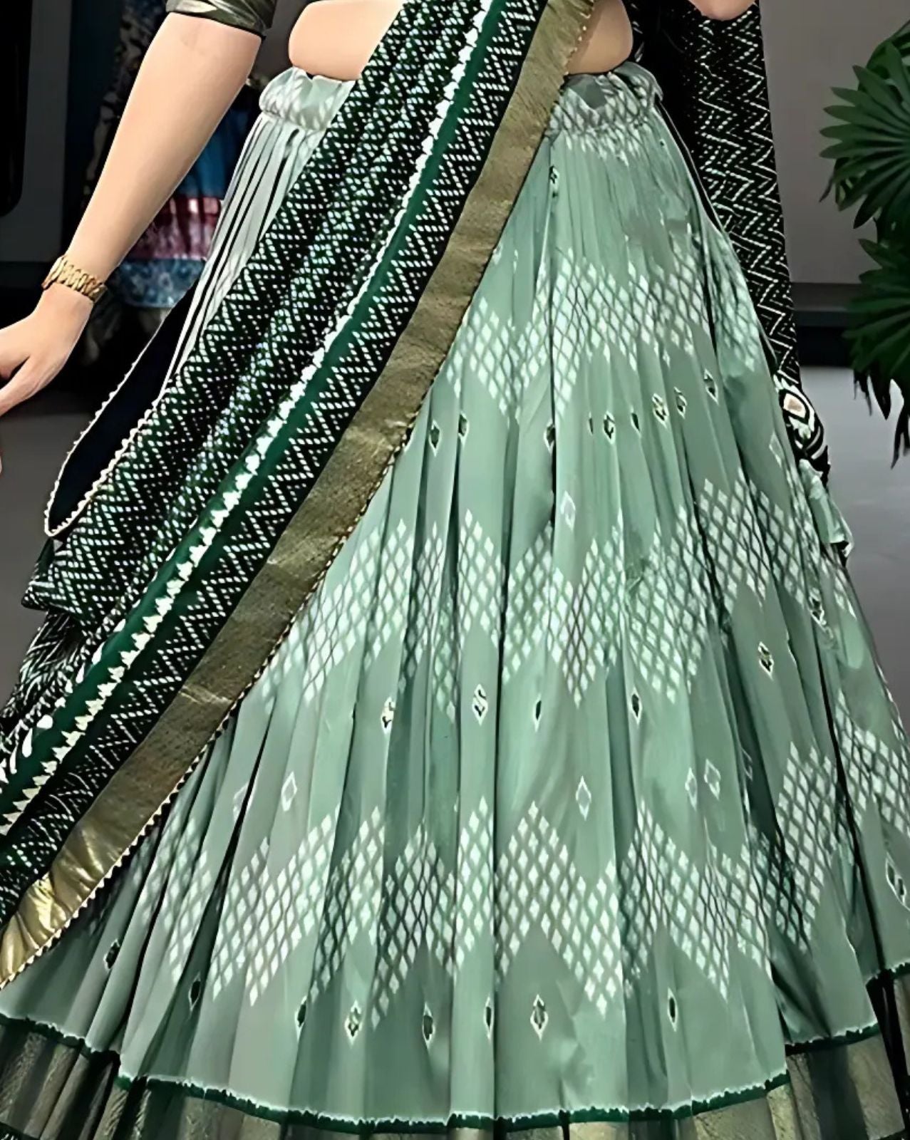 Ikkat Patola Border Lehenga