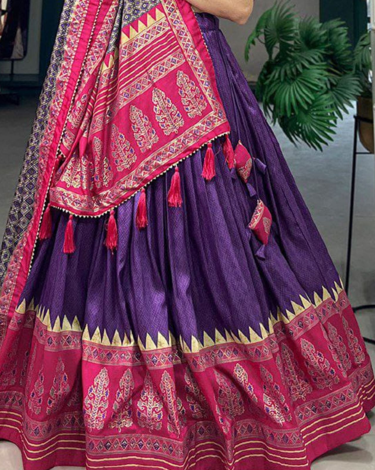 Patola Border Lehenga