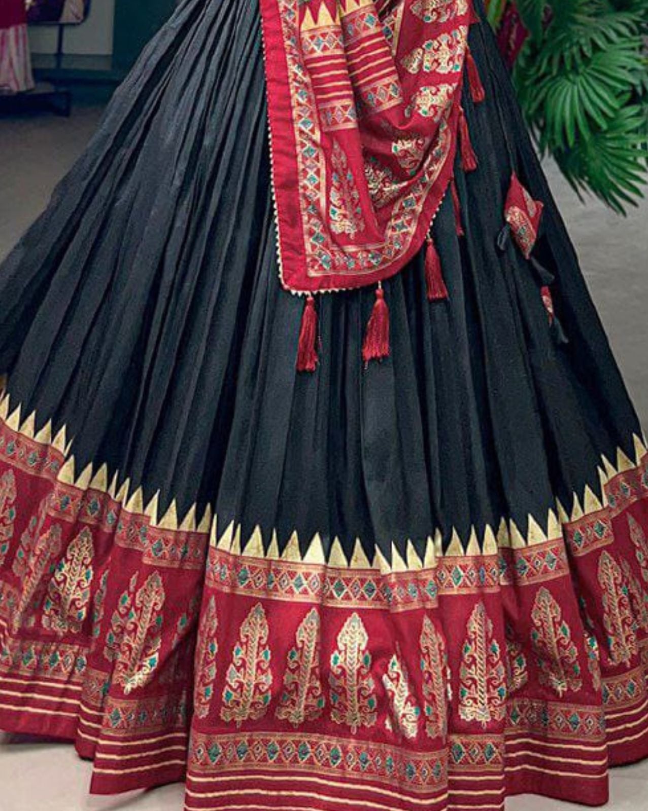 Patola Border Lehenga